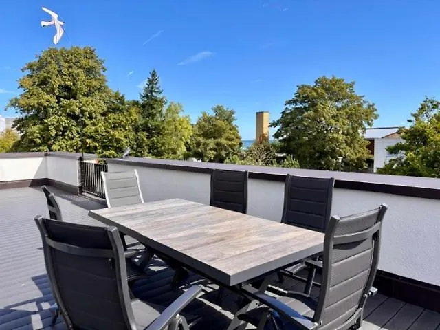 2000 - Penthouse Leni *